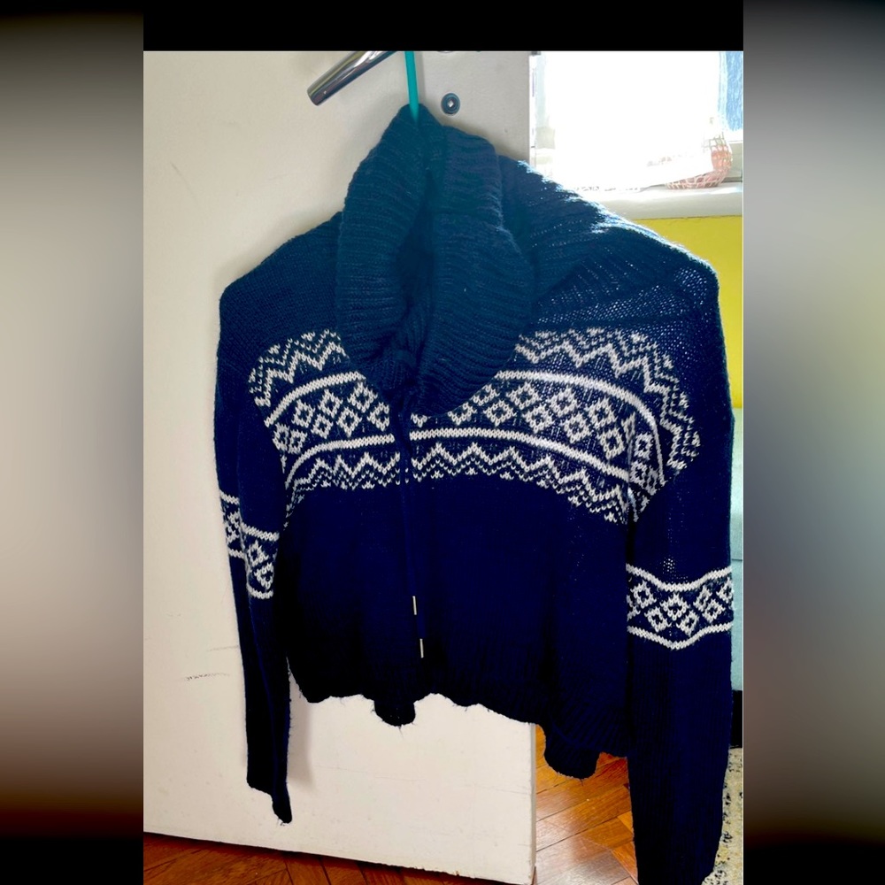 Navy and white Winter sweater like new condition!!